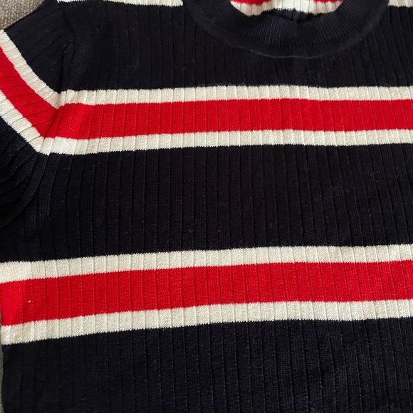 H&M Sweater - Picture 4 of 4